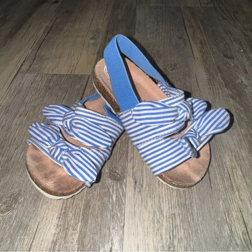 ☀️6/$20☀️ Wonder Nation Striped Kids Sandals
